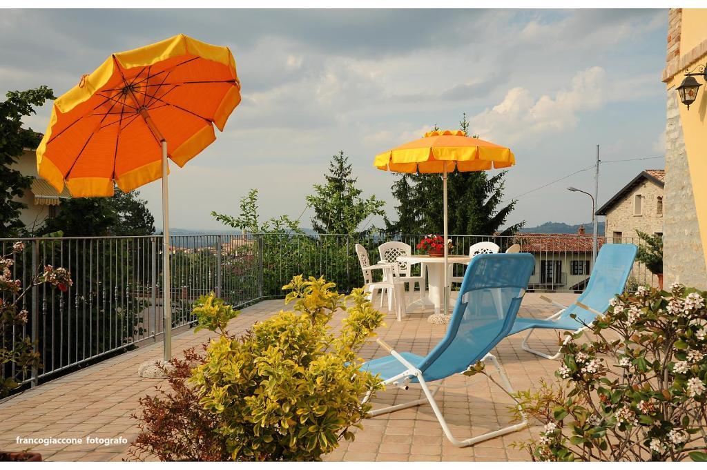 Agriturismo Bianconiglio Monforte dʼAlba Cameră foto